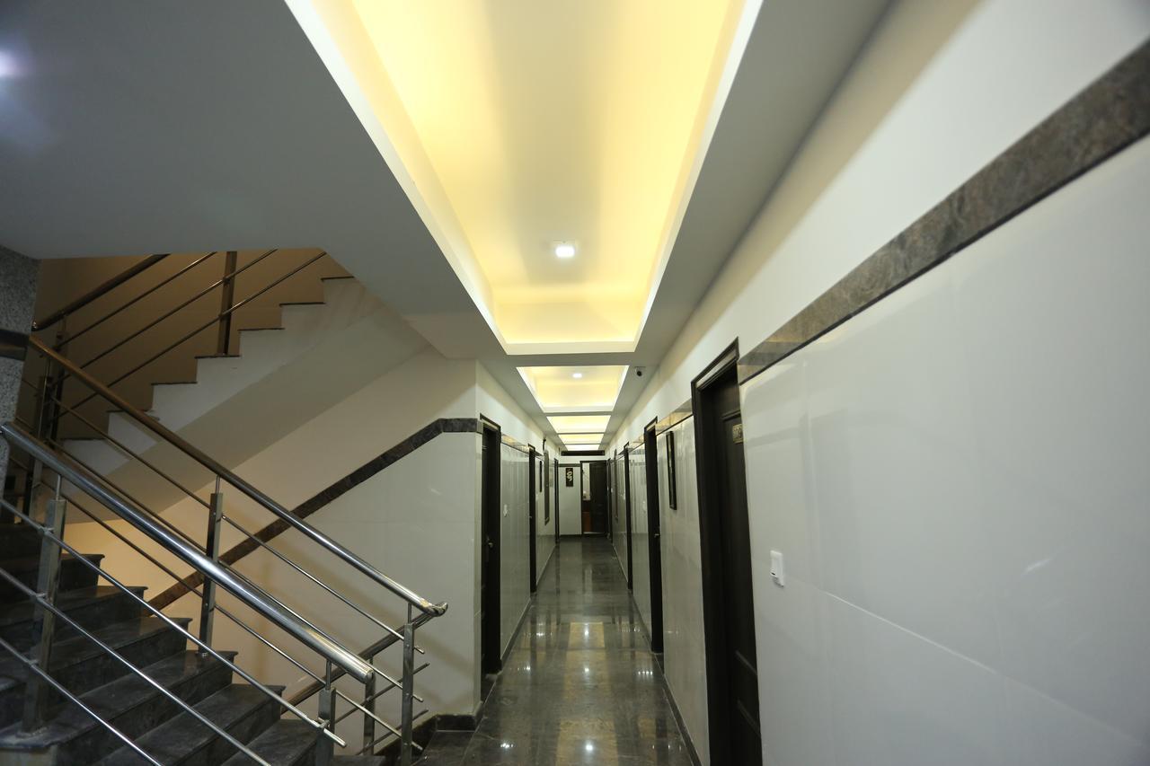 Hotel Rr International Bangalore Extérieur photo
